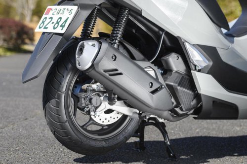 【レビュー】ホンダ新型「PCX160」インプレ（2025年）プラス32ccの余裕が生み出すゆとりある走り！