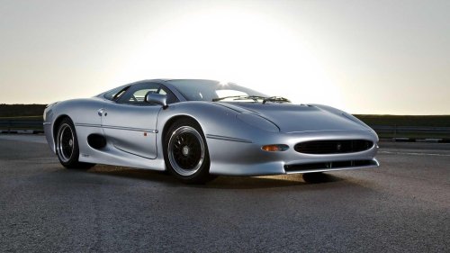 The first production car to officially crack 200 MPH stock