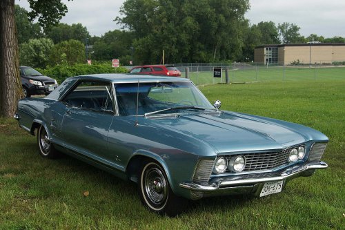 20 Vintage Cars Every Collector Dreams Of Owning