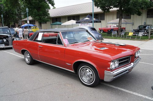 20 Vintage Cars Every Collector Dreams Of Owning