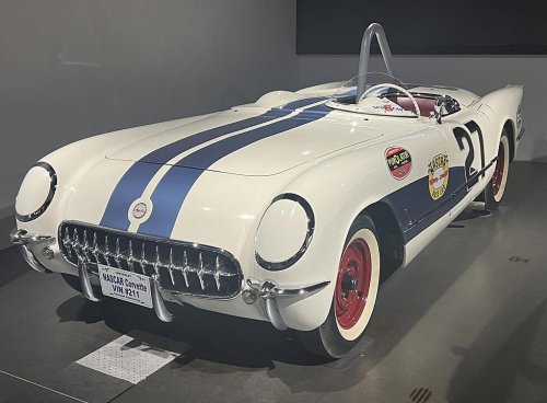 20 Vintage Cars Every Collector Dreams Of Owning