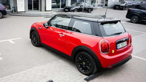 16 great cars everyone should drive at least once in their life