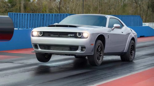10 Legendary Mopar Muscle Cars Everyone Needs To Know
