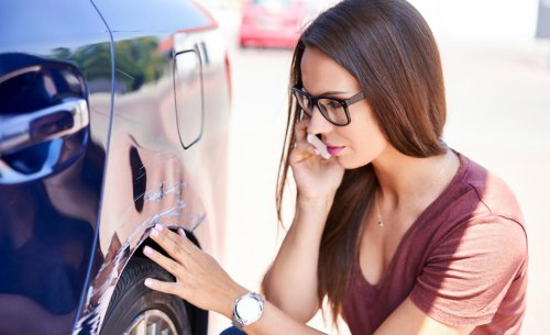 Descubre cómo reclamar: ¿el túnel de lavado ha dañado tu coche?