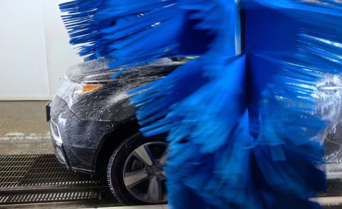 Descubre cómo reclamar: ¿el túnel de lavado ha dañado tu coche?