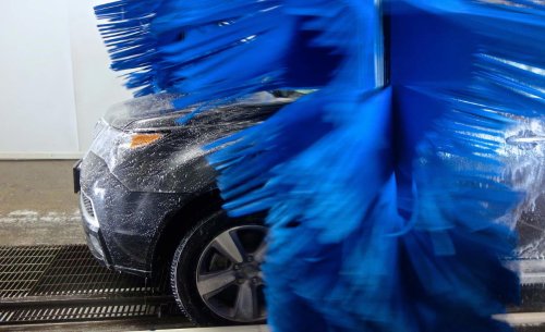 Descubre cómo reclamar: ¿el túnel de lavado ha dañado tu coche?