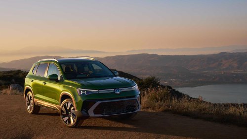 This Is The Cheapest Non-Hybrid Small Luxury SUV With The Highest MPG