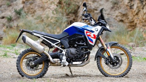 The perfect one-bike-garage for a rider with big dreams