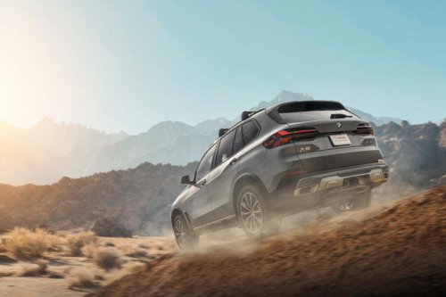 2025 BMW X5 Photo Gallery