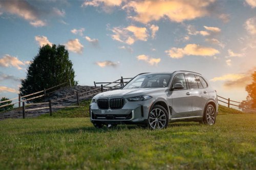 2025 BMW X5 Photo Gallery