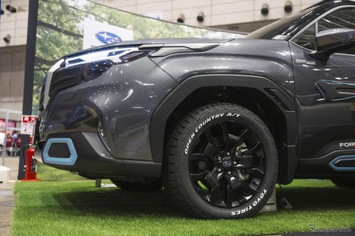 新型フォレスター半端ないって！ 純正用品で大変身、日本初披露“サンドカラー”のクロストレックが登場…東京アウトドアショー2025