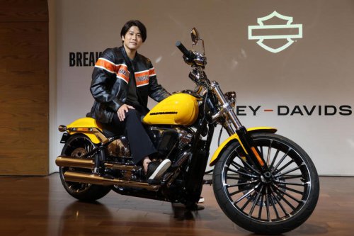 【2025年新型】ハーレーダビッドソンが「ブレイクアウト」「ローライダーST」を日本初公開！ サッカー元日本代表・内田篤人さんがバイク免許取得宣言、六本木にブランドカフェもオープン！