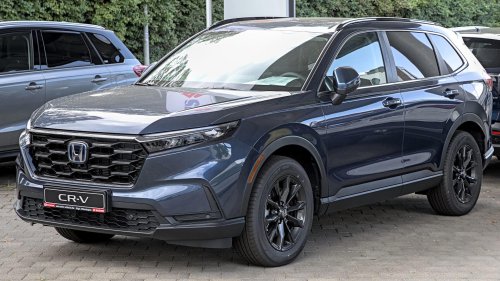 Built To Last: 20 Cars That Easily Double The Life Of Any Regular Vehicle