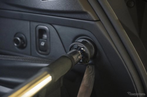 新型フォレスター半端ないって！ 純正用品で大変身、日本初披露“サンドカラー”のクロストレックが登場…東京アウトドアショー2025