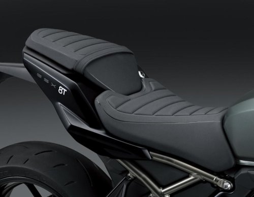 【2026新型速報！】GSX-8シリーズにネオレトロのスポーツネイキッド2モデルが誕生！ スズキ「GSX-8T」「GSX-8TT」