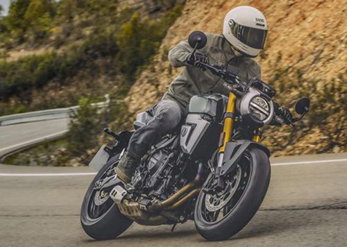 【2026新型速報！】GSX-8シリーズにネオレトロのスポーツネイキッド2モデルが誕生！ スズキ「GSX-8T」「GSX-8TT」