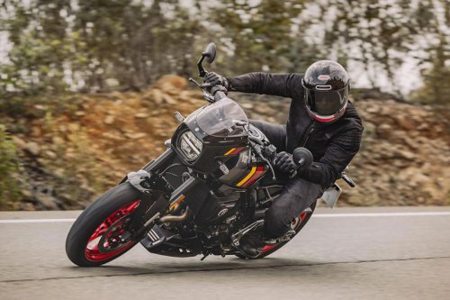 【2026新型速報！】GSX-8シリーズにネオレトロのスポーツネイキッド2モデルが誕生！ スズキ「GSX-8T」「GSX-8TT」