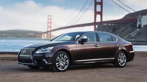 These two V8 engines launched luxury brands, here's how they compare