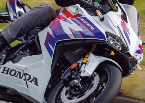 【レビュー】ホンダ「CBR250RR」インプレ（2025年）2気筒最強のパワーが生むエキサイティングな走り
