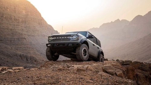 Ford, Ford Bronco, The Ford Bronco is the only car in America equipped with this awesome manual gearbox