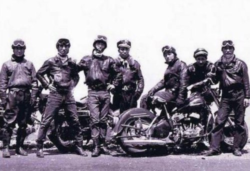 15 Red-Line-RPM Pics Of 1980's Japanese Biker Gangs