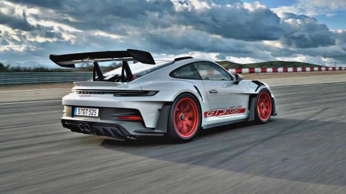 Porsche GT3 RS badge: A symbol of precision engineering