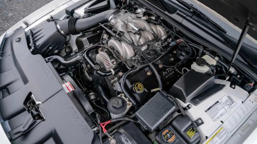 Lincoln, If you want a cheap luxury coupe, this V8 Lincoln could be perfect