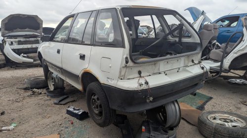 Gallery: 1990 Geo Metro 5-Door Hatchback in Colorado Junkyard