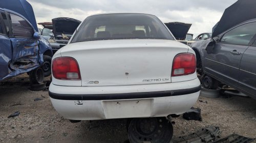 Gallery: 1997 Geo Metro LSi Sedan in Colorado Junkyard