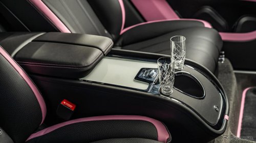 外装も内装も「どピンク」な超高級SUV、ベントレー特注部門のスゴ技とは