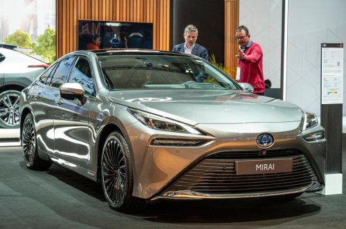 From the next Prius to paperweight: Hydrogen cars exasperate owners, prompt lawsuit against Toyota