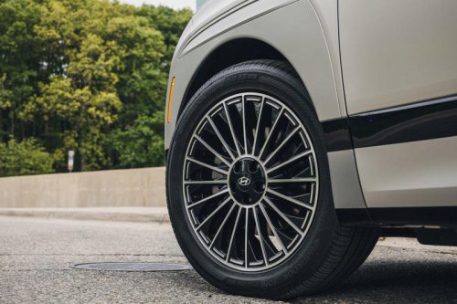 The 2026 Hyundai Ioniq 9 Keeps the Pixel Look Going