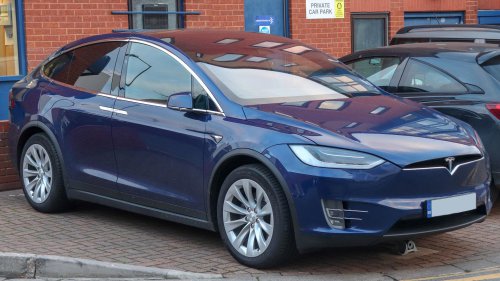 20 Cars That Are Impossible To Park