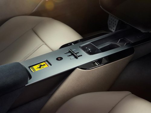 2026 Ferrari Amalfi is a Twin-Turbo V8 with Real Buttons!