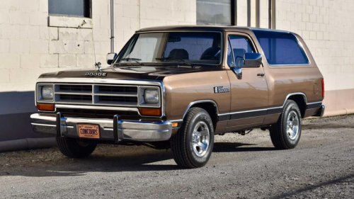 6 classic cars collectors are quietly buying