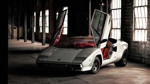 10 Craziest Supercars People Found Abandoned In Barns