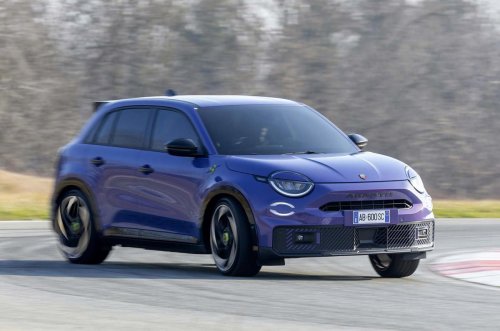 Revisión del Abarth 600e: Por qué es el coche más capaz de Abarth hasta la fecha