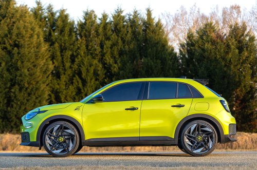 Revisión del Abarth 600e: Por qué es el coche más capaz de Abarth hasta la fecha