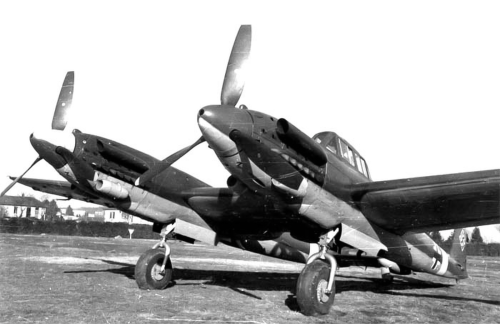 9 Very Bizarre Airplanes from World War 2