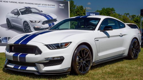 20 Manual Transmission Cars Only Enthusiasts Can Appreciate