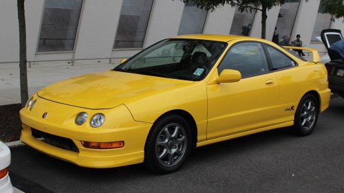 20 Manual Transmission Cars Only Enthusiasts Can Appreciate