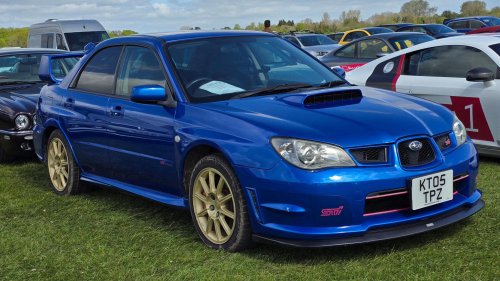 20 Manual Transmission Cars Only Enthusiasts Can Appreciate