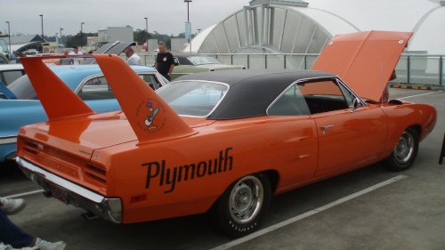 5 muscle cars that could genuinely run with a 1971 HEMI Cuda