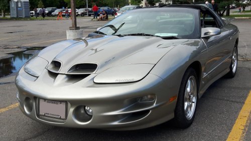 8 1990s cars that became icons for an entire generation