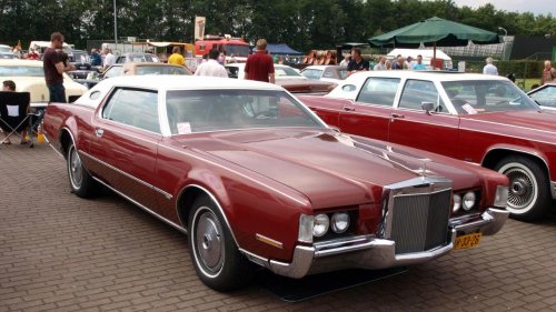 9 luxury coupes from the ’70s collectors are rediscovering