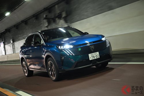 新型「クーペSUV」登場！ 8年ぶり全面刷新の全長4.5m“新フラッグシップ”はどんな車？ 「リッター19km」走る1.2リッターエンジン搭載のプジョー「新型3008」を試す【試乗記】