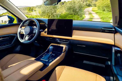 マツダ「CX-5」が10年ぶりに本気出した！「電動×上質」でSUV戦線に再び殴り込み