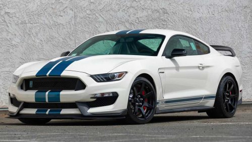 The most insane factory V8 engines Detroit ever built