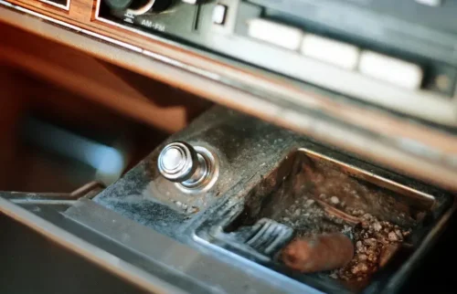 10 Car Features That Disappeared and No One Misses