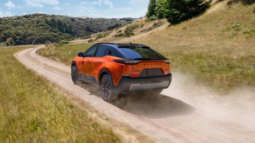 Subaru, Land Rover, Rover, Subaru aims at Land Rover buyers with three of seven new EVs